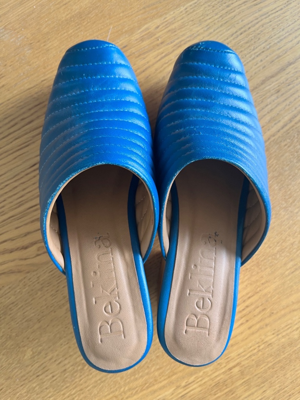 Beklina Ribbed Clogs, Size 7.5 - Picture 3 of 16
